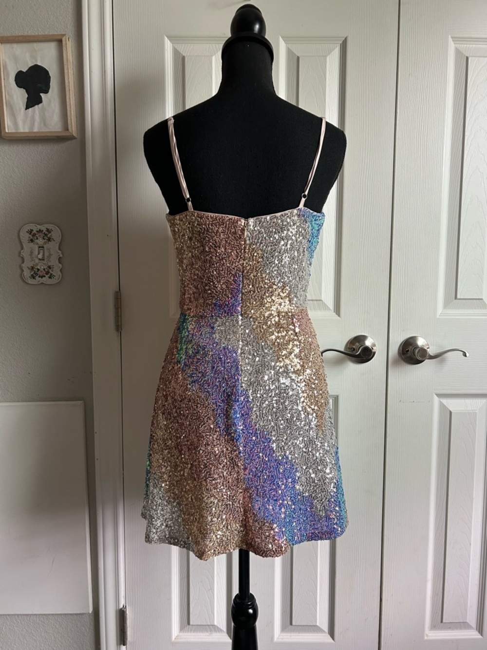 Main Strip sequin spaghetti strap midriff mini dress - Picture 4 of 6